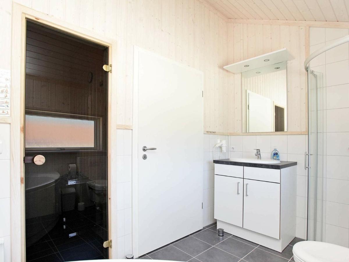 Four-Bedroom Holiday Home In Grossenbrode 1 Eksteriør billede